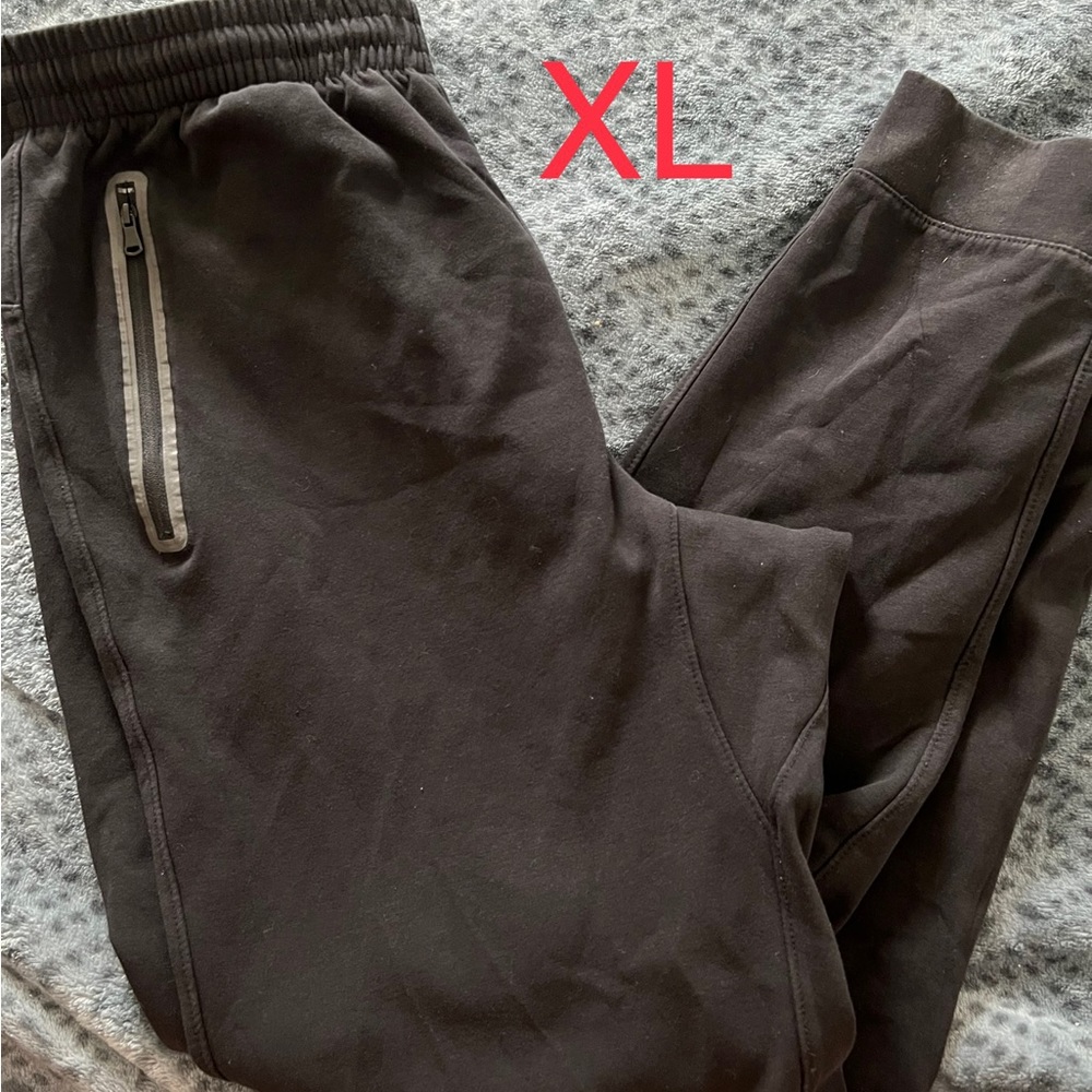 Old Navy, Mens joggers. Size XL.